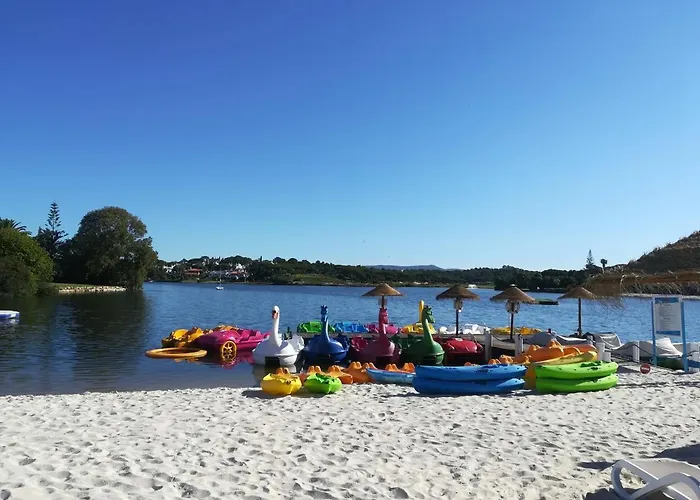 アパート Victory Village 3a *